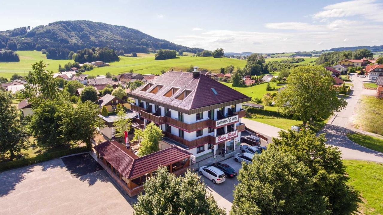 Gasthaus Hotel Beim Erich Oberhofen am Irrsee Экстерьер фото